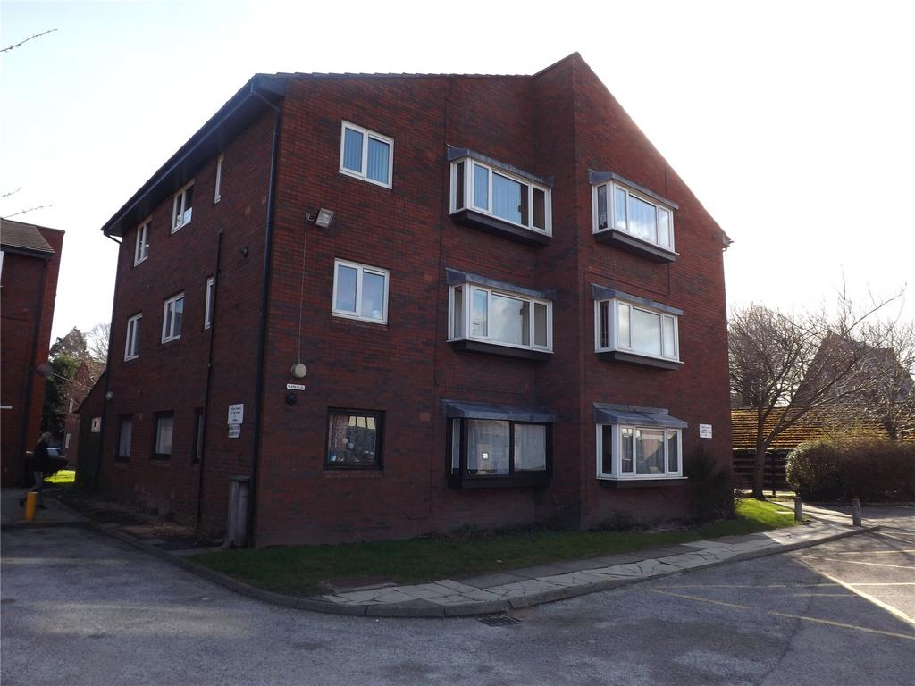 Montrose Court, Saltney, Chester, CH4 2 bed flat for sale £100,000