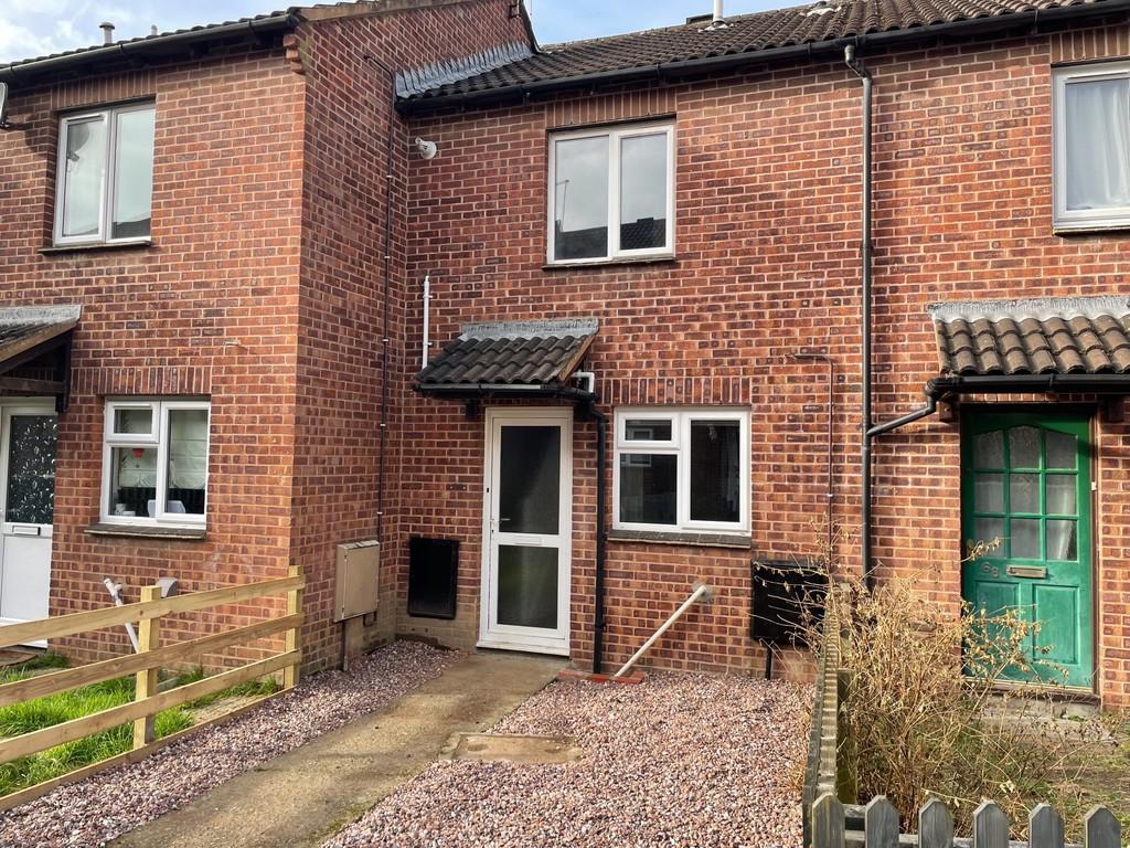 Long Meadow Drive, Barnstaple 2 bed terraced house £650 pcm (£150 pw)