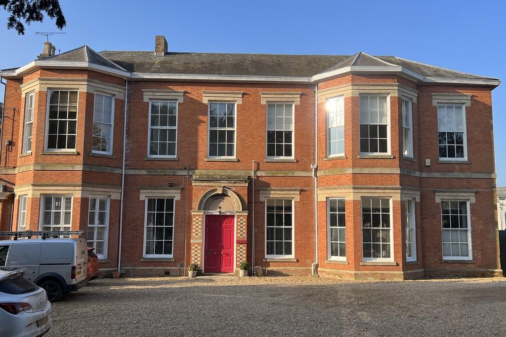 Burton Street, Melton Mowbray 1 bed ground floor flat £155,000