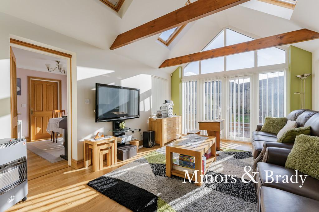 Wayne Close, Lowestoft 5 bed detached house for sale £450,000