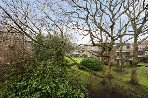45 Selhurst Close, London, SW19 6AY