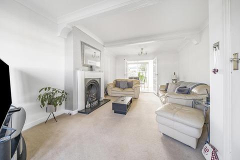 14 Croydon Road, West Wickham, BR4 9HT