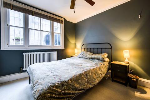 2 bedroom maisonette for sale - Earls Court Square, Earls Court, London, SW5