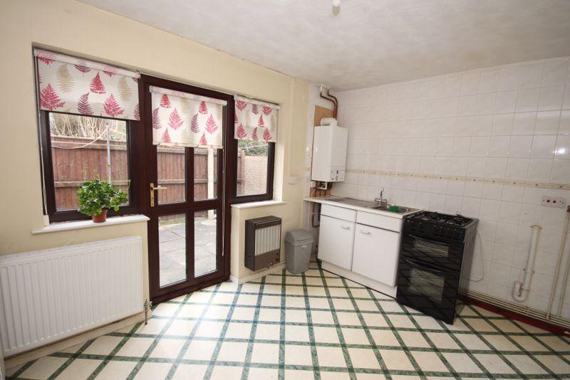 Waterside Drive, Grimsby 2 bed terraced house £93,500