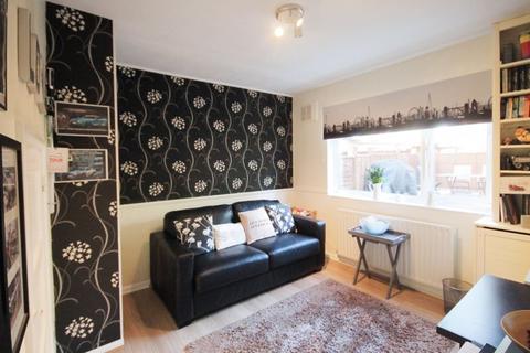 16 Melrose Avenue, Greenford, UB6 9TA