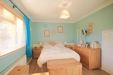 16 Melrose Avenue, Greenford, UB6 9TA