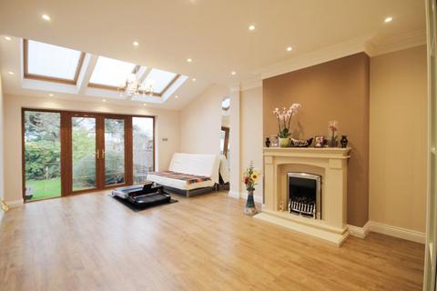 63 Farndale Crescent, Greenford, UB6 9LW