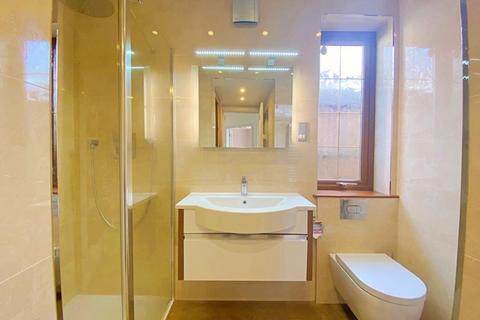 63 Farndale Crescent, Greenford, UB6 9LW