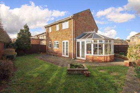 3 bedroom detached house for sale, Hunters Close ,