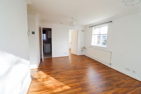 1 bedroom apartment to rent, Cossington Road, Westcliff-On-Sea