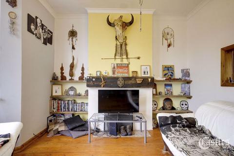 93a Bowes Road, London, N13 4RU