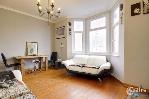93a Bowes Road, London, N13 4RU