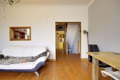93a Bowes Road, London, N13 4RU