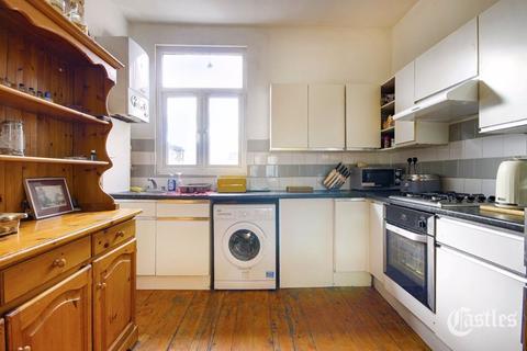 93a Bowes Road, London, N13 4RU