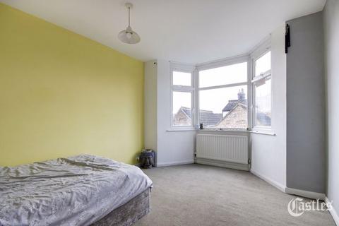 93a Bowes Road, London, N13 4RU