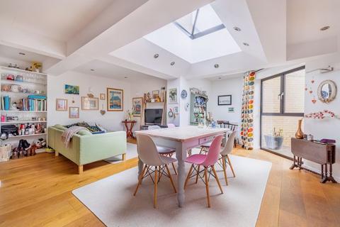 3 North Grove, Wells, BA5 2TD