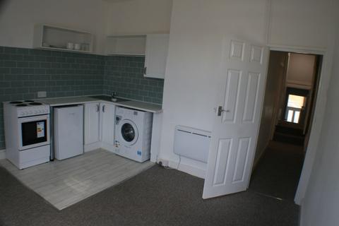 1 bedroom flat to rent - Station Road, Westcliff-on-Sea SS0 7SB