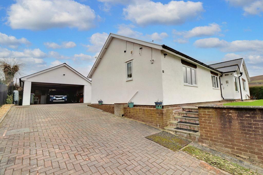 School Road, Pontypool 3 bed detached bungalow for sale £480,000