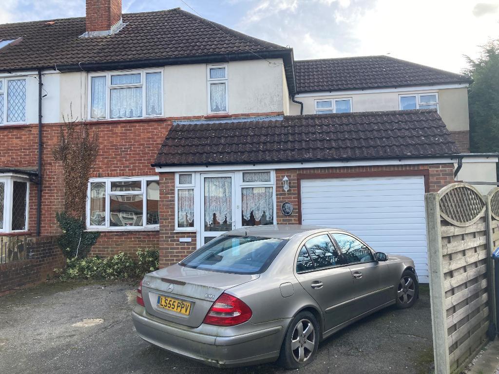 Attwood Close, Sanderstead, Surrey... 4 bed end of terrace house £