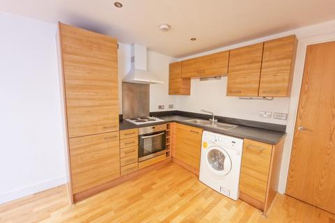 2 bedroom flat to rent, La Salle , Chadwick Street, Leeds, West Yorkshire, LS10