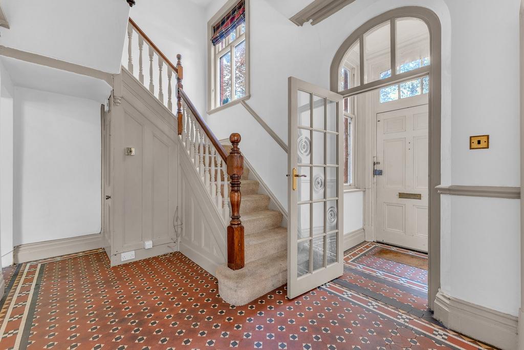 Whitefield Road, Stockton Heath, Warrington, WA4 6 bed semidetached
