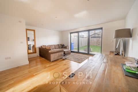 5 Mapleton Gardens, Ipswich, IP4 5FB