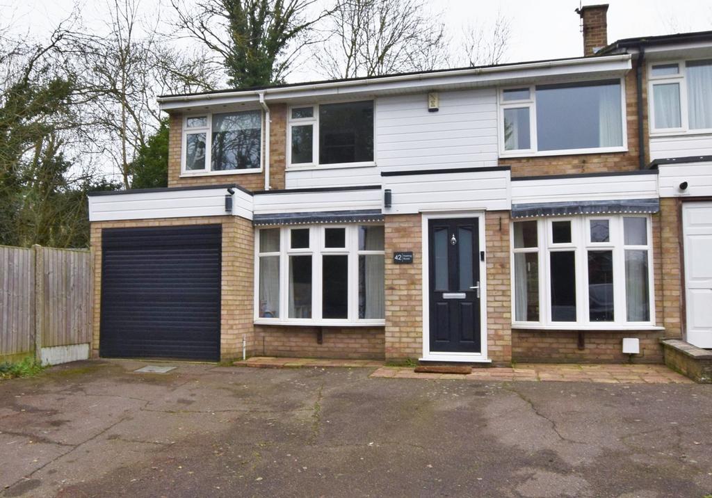 Feering Road Billericay Cm11 4 Bed Semi Detached House £547500