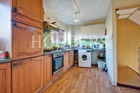4 bedroom terraced house for sale, Runbury Circle, London, NW9