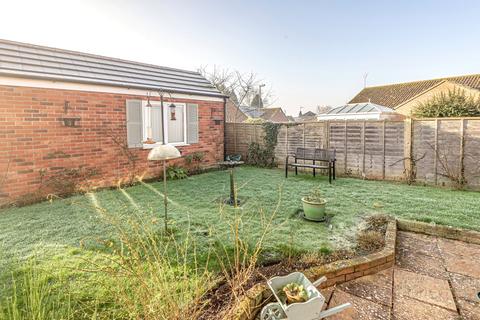 3 bedroom bungalow for sale - Shop Hill, Mareham-le-fen, PE22