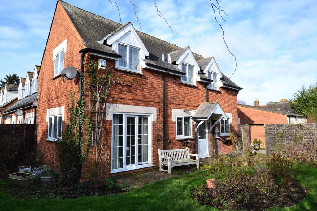Holwell, Nr Hitchin, Hertfordshire 3 bed cottage £1,300 pcm (£300 pw)