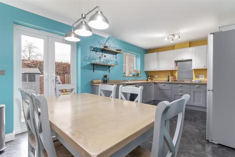 59 Swallow Drive, Pool In Wharfedale, Otley, LS21 1RS