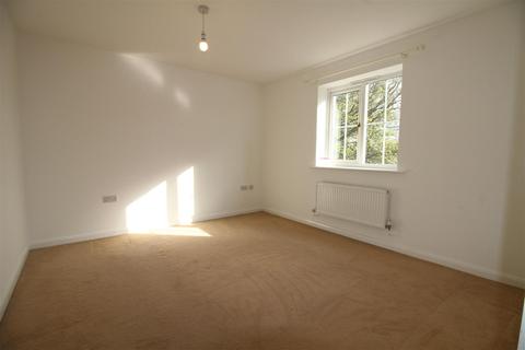 2 bedroom apartment to rent - 4 Loxley CloseHucknallNottinghamshire
