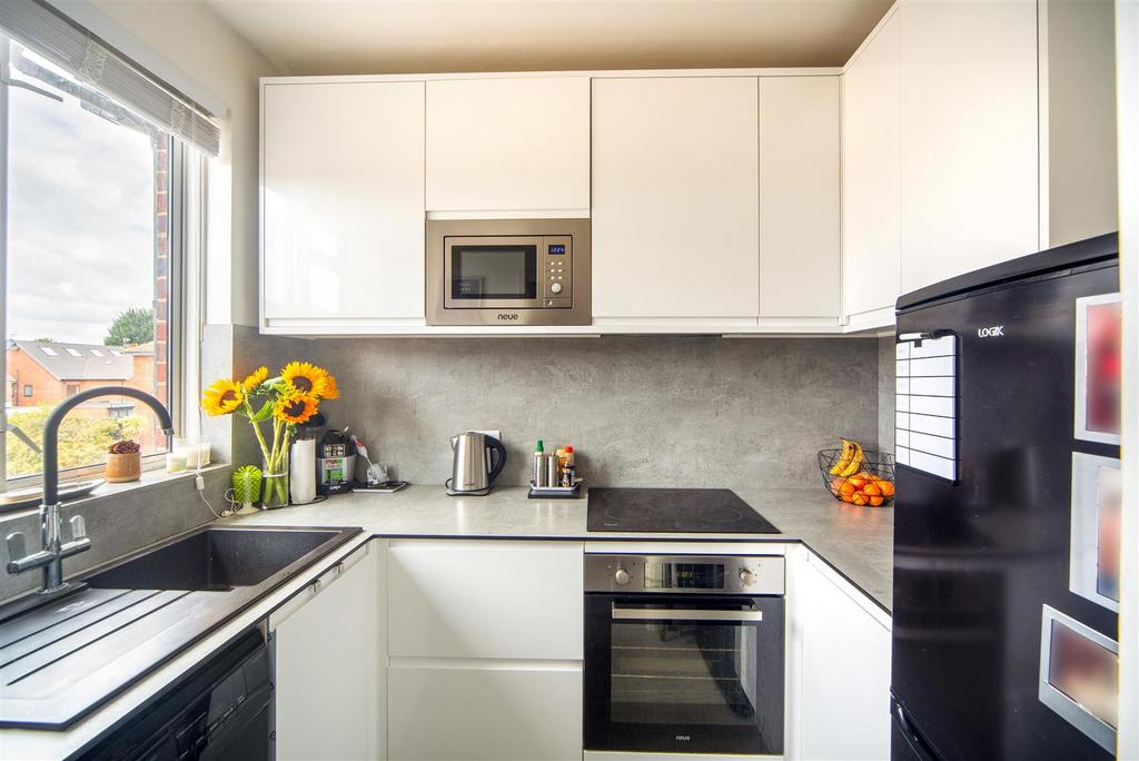 27 Cranley Court7.jpg