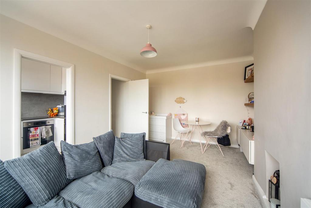 27 Cranley Court5.jpg