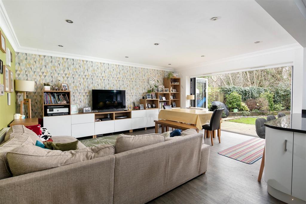 Bell Barn Road, Bristol 5 bed house £800,000