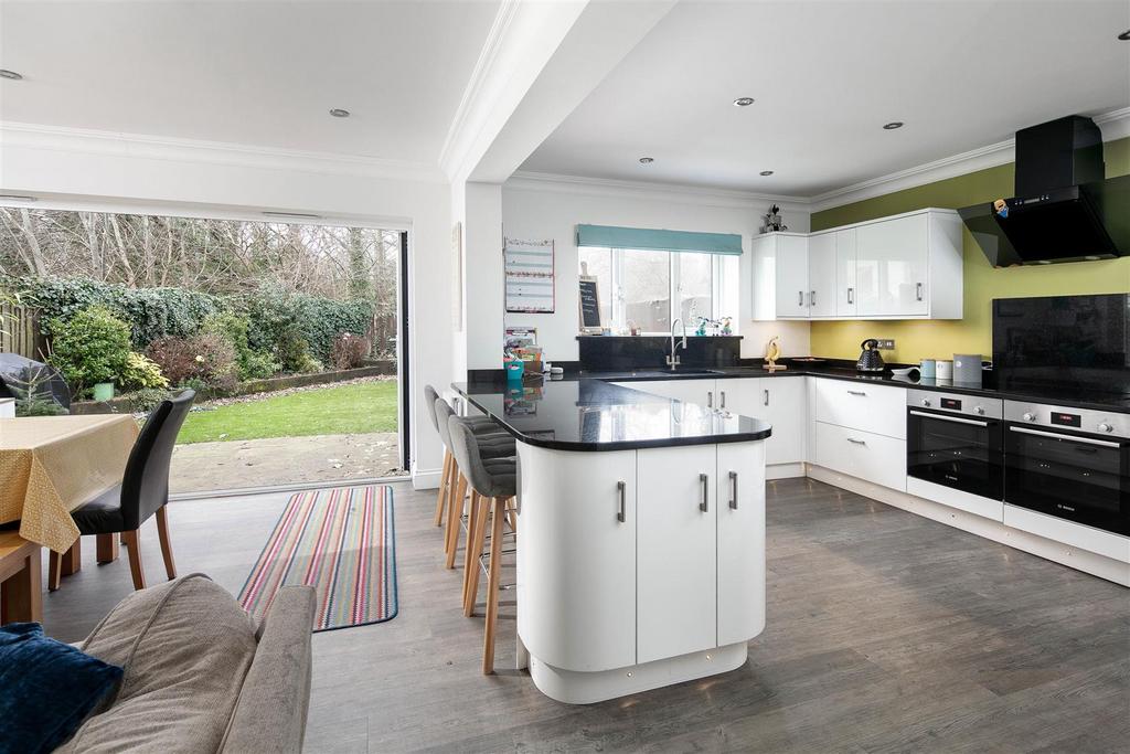Bell Barn Road, Bristol 5 bed house £800,000
