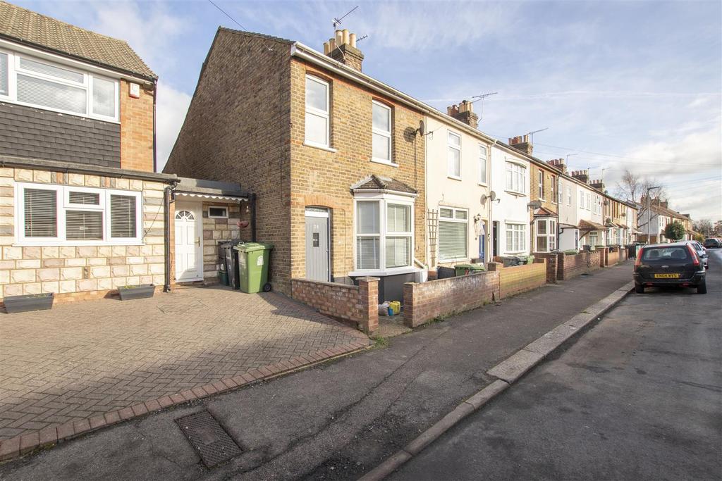 Prospect Road, Cheshunt, Waltham Cross 3 bed terraced house £390,000