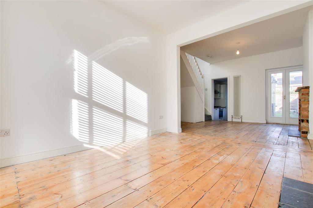 Prospect Road, Cheshunt, Waltham Cross 3 bed terraced house £390,000