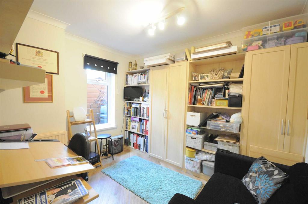 Study /Kid's Den