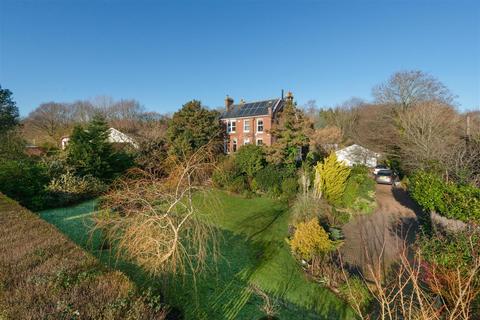 Hillmead Leycroft Close, Canterbury, CT2 7LB