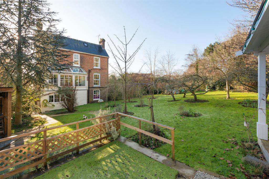 Leycroft Close, Canterbury