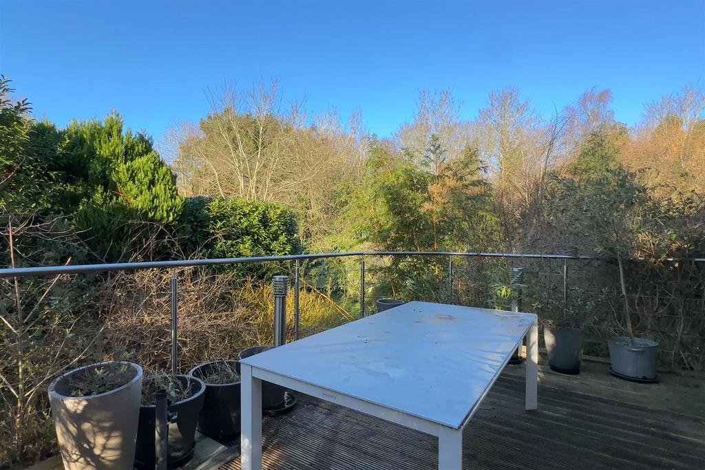 Leycroft Close, Canterbury