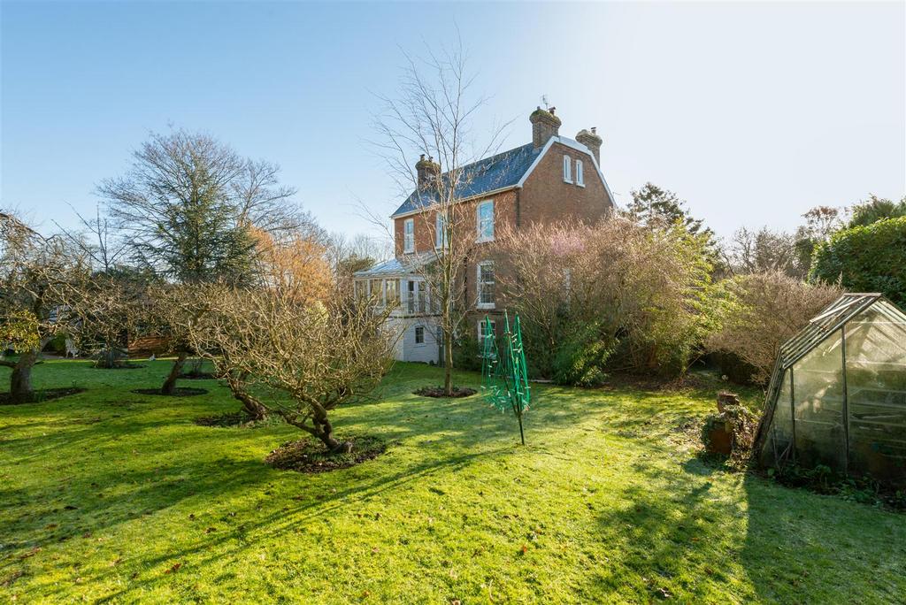Leycroft Close, Canterbury