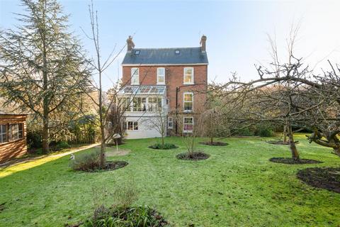Hillmead Leycroft Close, Canterbury, CT2 7LB