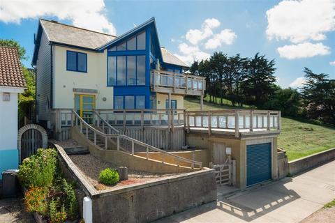 Beach House Spa Esplanade, Herne Bay, CT6 8EP