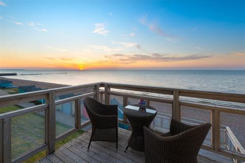 Beach House Spa Esplanade, Herne Bay, CT6 8EP