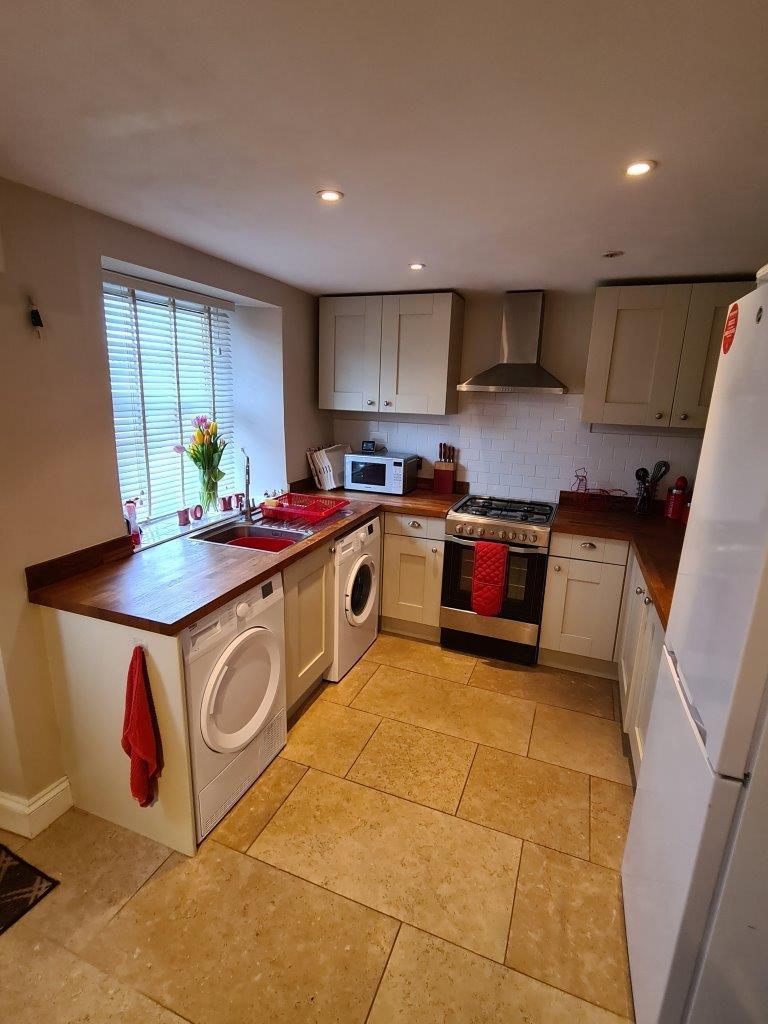 Bloomfield Lane, Paulton, Bristol 2 bed end of terrace house to rent