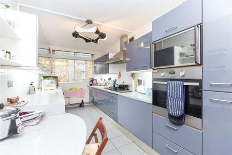3 bedroom apartment to rent - Grove End Road, St Johns Wood, NW8