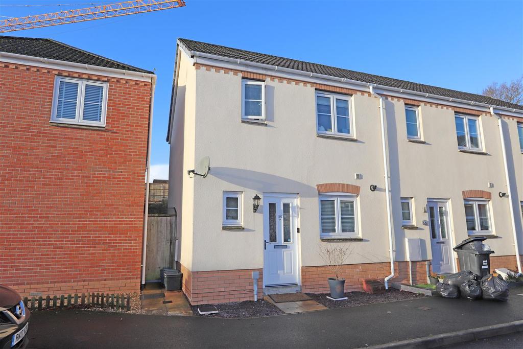 Raleigh Drive, Cullompton 2 bed semidetached house £235,000