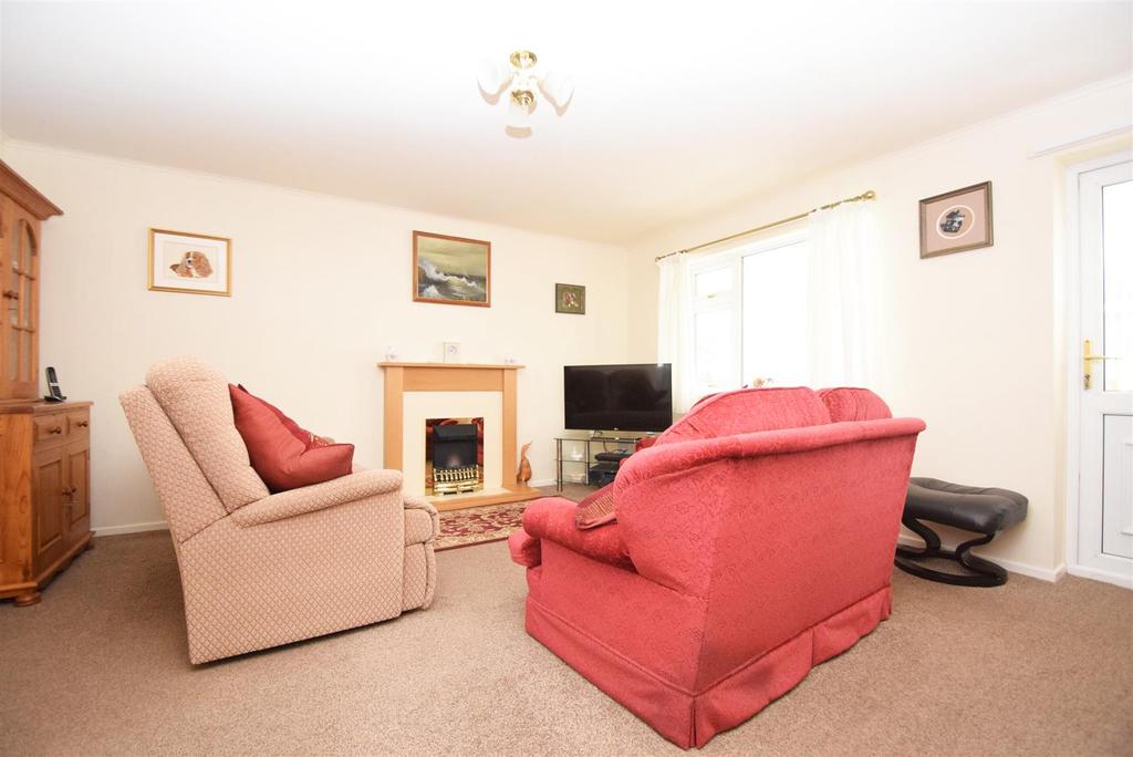 Callow Lane, Minsterley, Shrewsbury 2 bed semidetached house £210,000